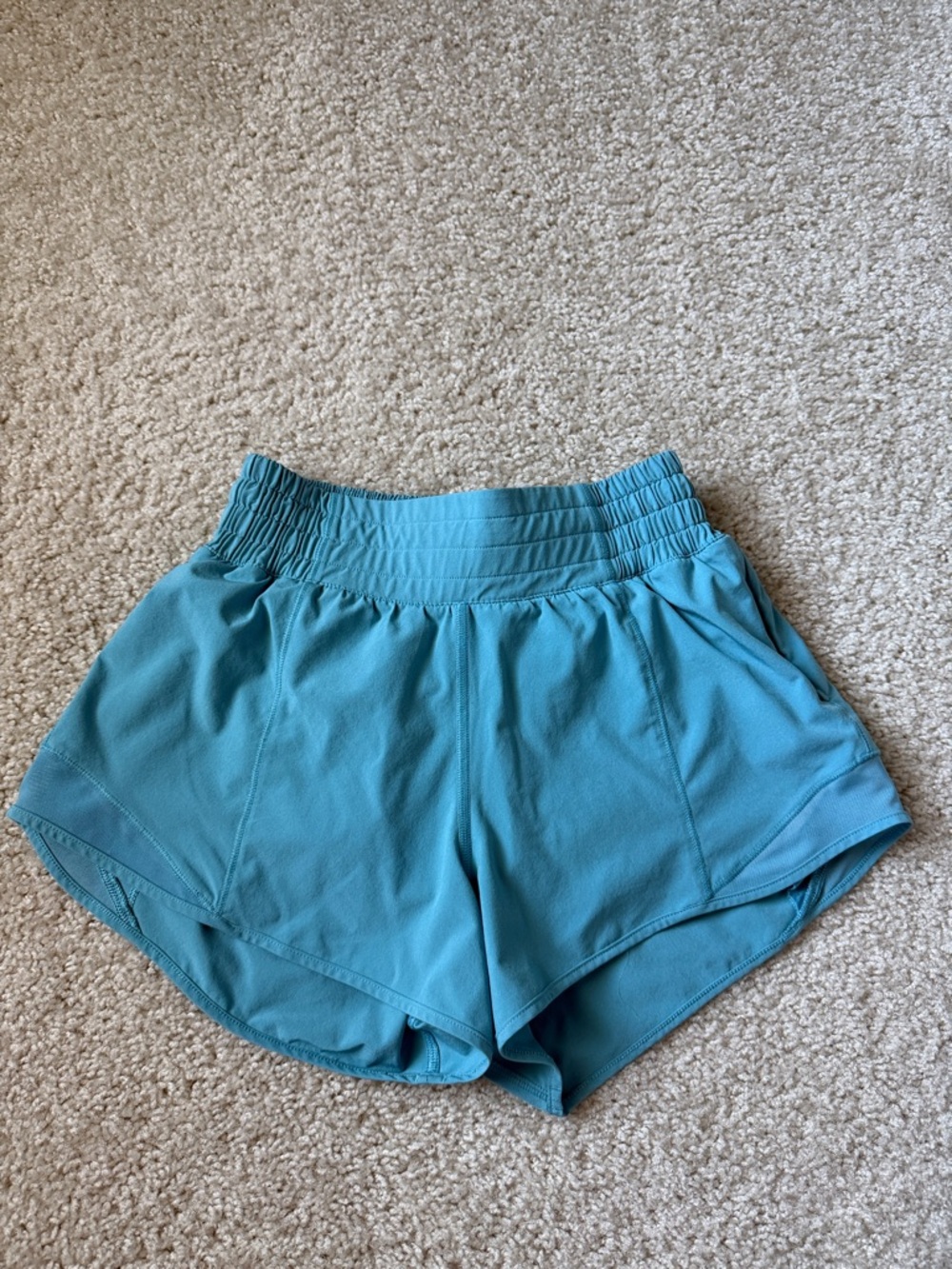 Lululemon Hotty Hot High Rise Shorts Size 2